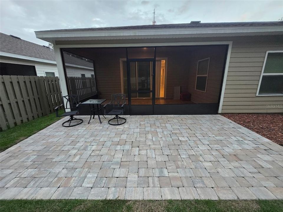 For Rent: $3,995 (4 beds, 3 baths, 3643 Square Feet)