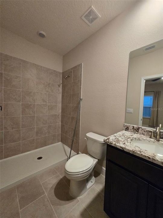 For Rent: $3,995 (4 beds, 3 baths, 3643 Square Feet)