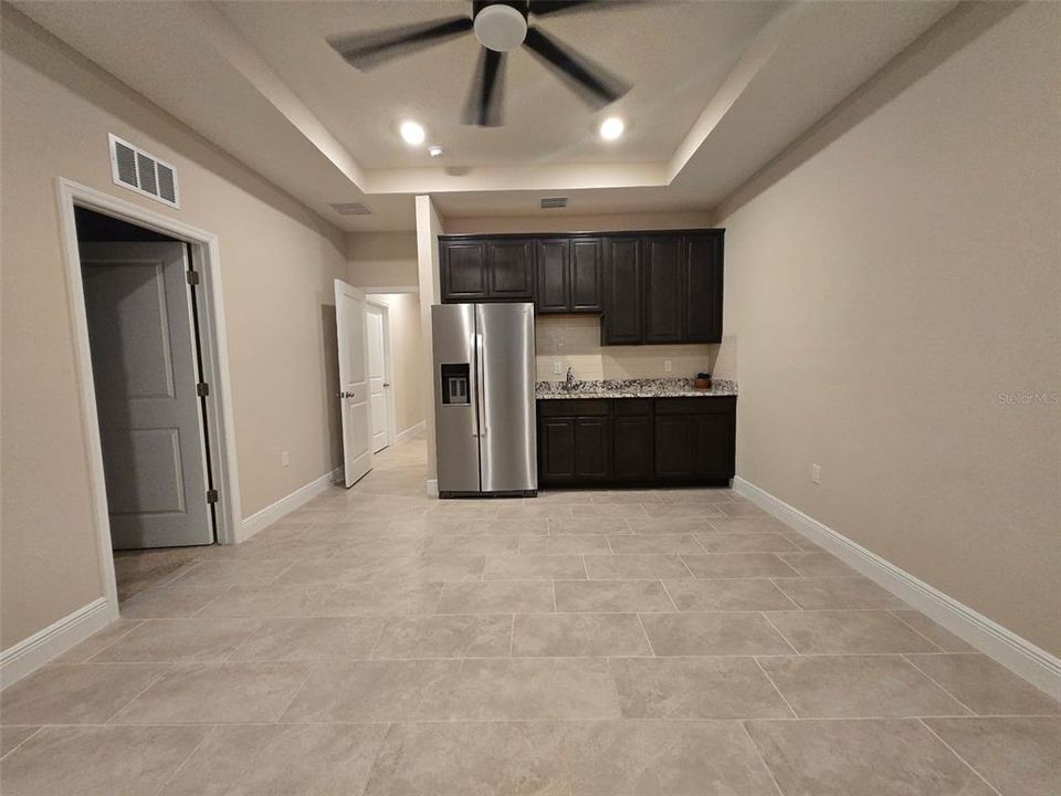 For Rent: $3,995 (4 beds, 3 baths, 3643 Square Feet)