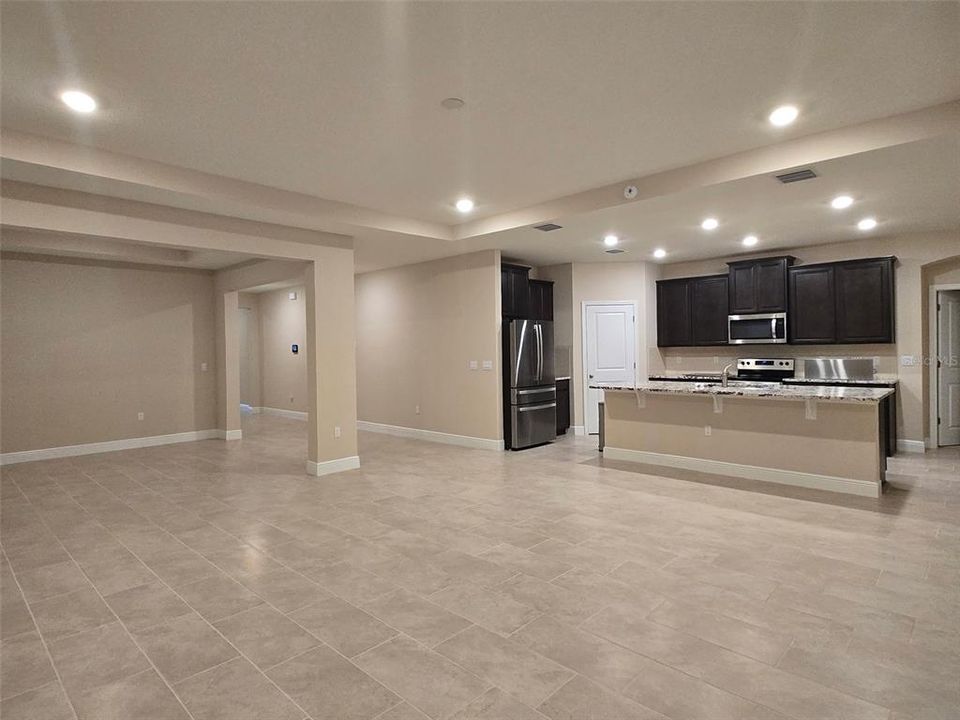 For Rent: $3,995 (4 beds, 3 baths, 3643 Square Feet)