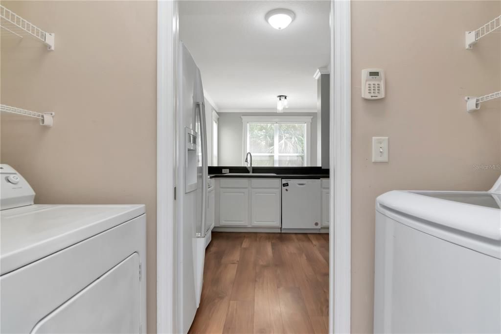 For Sale: $415,000 (3 beds, 2 baths, 1531 Square Feet)