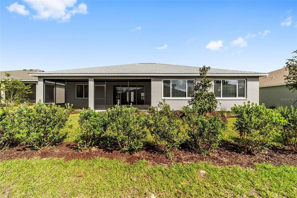 Activo con contrato: $443,000 (3 camas, 2 baños, 2678 Pies cuadrados)