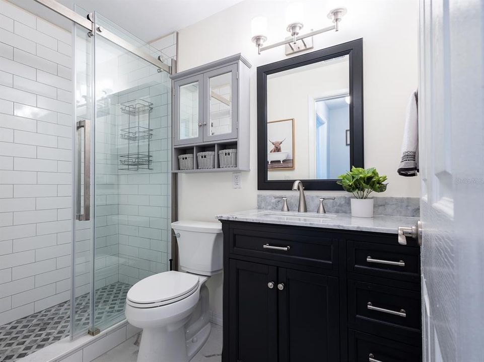 For Sale: $140,000 (1 beds, 1 baths, 640 Square Feet)