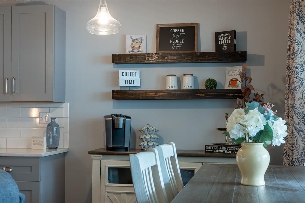 For Sale: $140,000 (1 beds, 1 baths, 640 Square Feet)