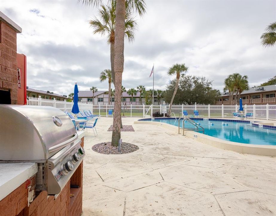 For Sale: $140,000 (1 beds, 1 baths, 640 Square Feet)