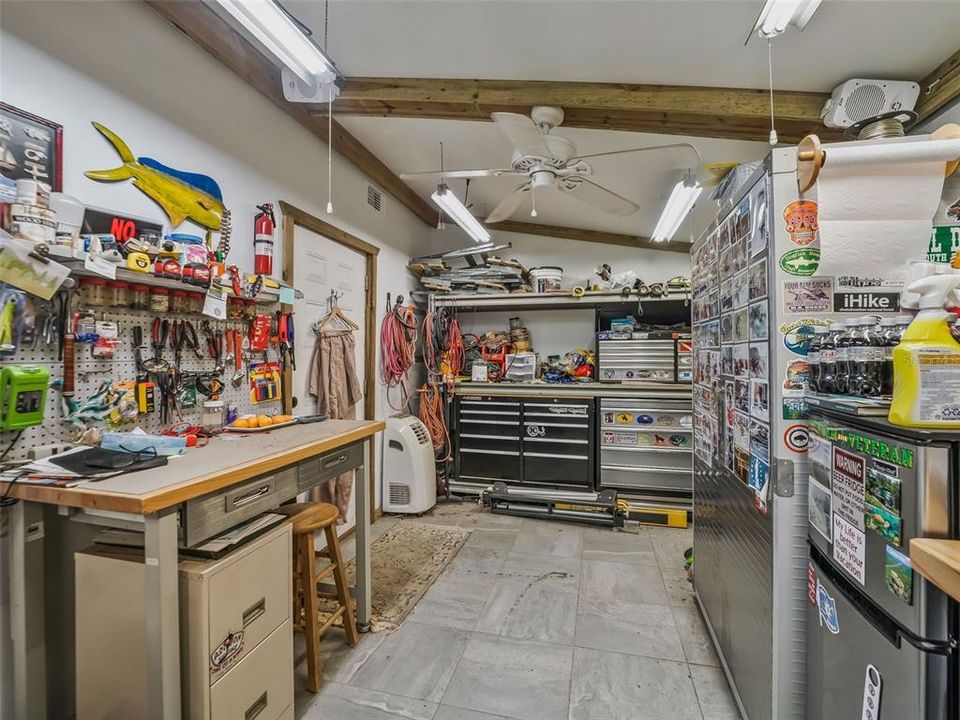 En Venta: $729,000 (3 camas, 2 baños, 2393 Pies cuadrados)