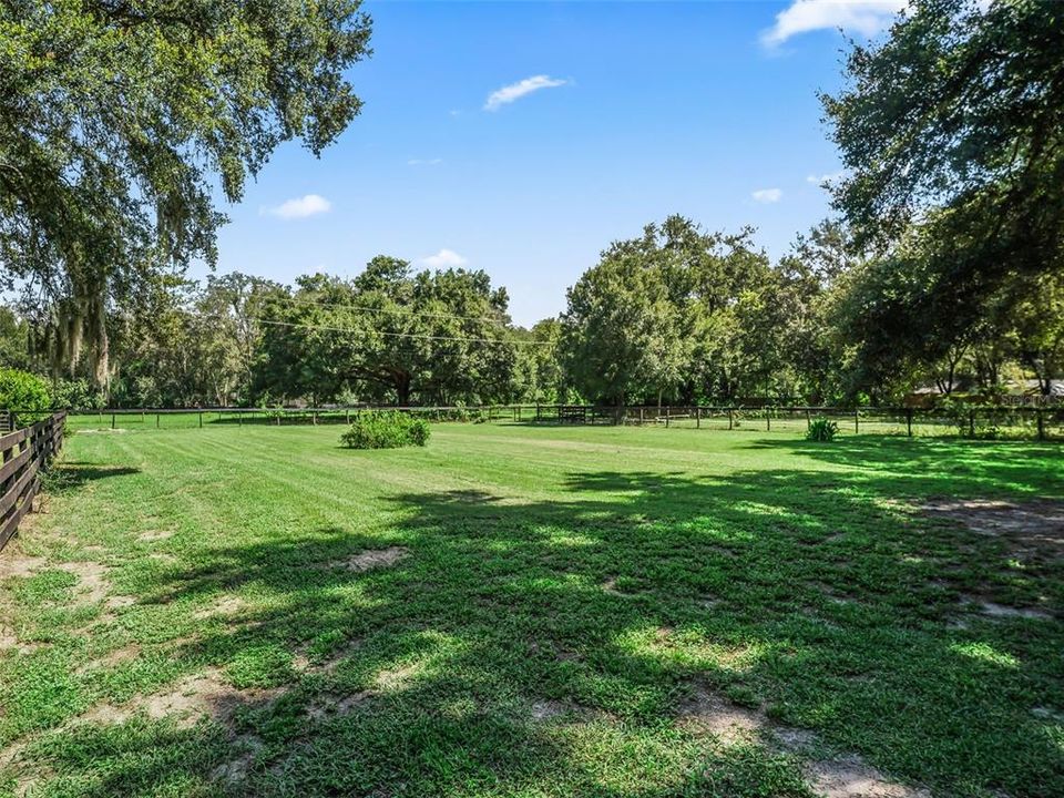 En Venta: $729,000 (3 camas, 2 baños, 2393 Pies cuadrados)