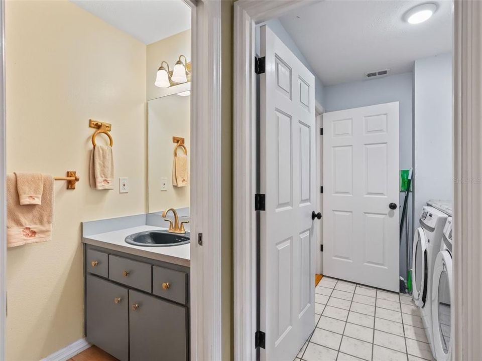 En Venta: $729,000 (3 camas, 2 baños, 2393 Pies cuadrados)