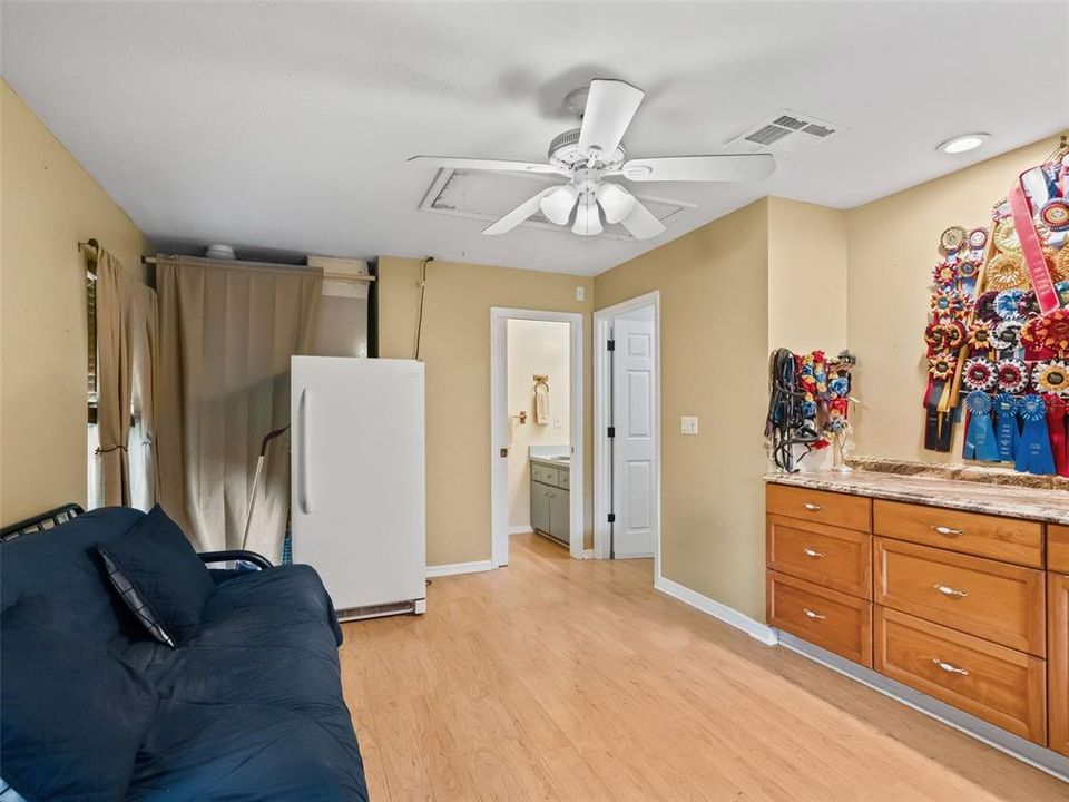 En Venta: $729,000 (3 camas, 2 baños, 2393 Pies cuadrados)