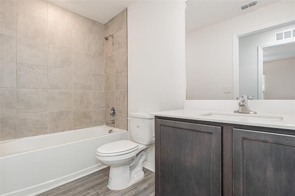 待售: $294,900 (4 贝兹, 2 浴室, 1851 平方英尺)