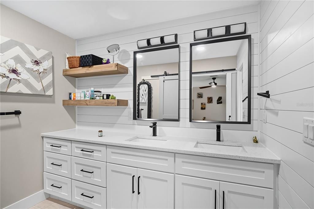 Active With Contract: $359,990 (3 beds, 2 baths, 1455 Square Feet)