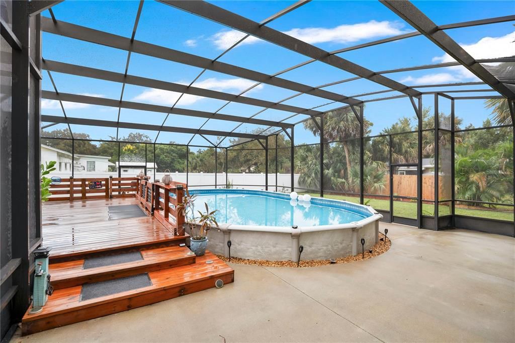 Active With Contract: $359,990 (3 beds, 2 baths, 1455 Square Feet)