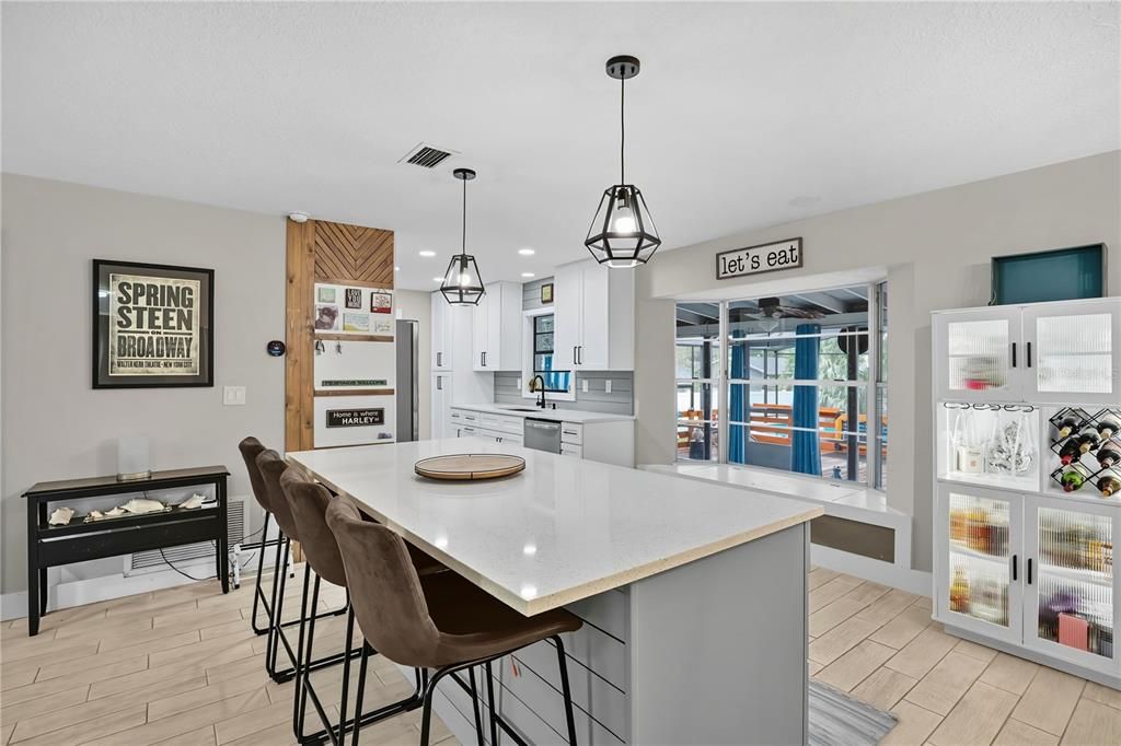 Active With Contract: $359,990 (3 beds, 2 baths, 1455 Square Feet)