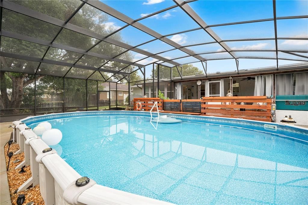 Active With Contract: $359,990 (3 beds, 2 baths, 1455 Square Feet)