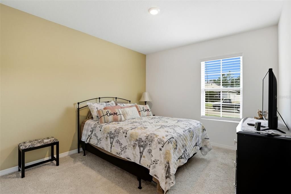 For Sale: $369,000 (4 beds, 2 baths, 2292 Square Feet)