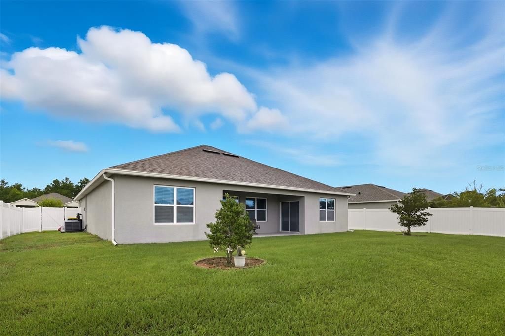 For Sale: $369,000 (4 beds, 2 baths, 2292 Square Feet)