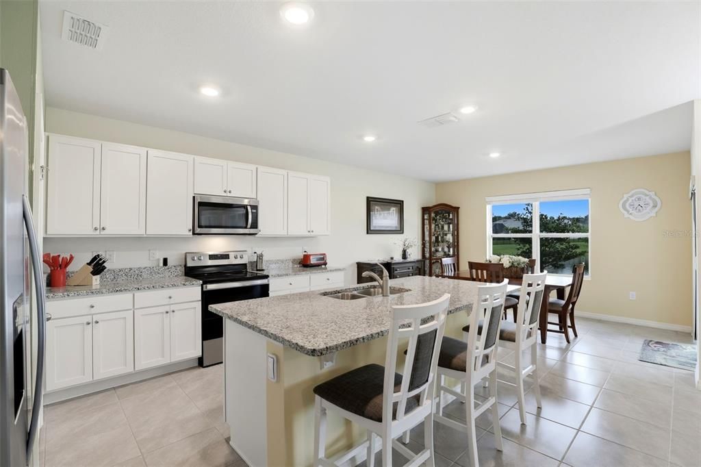 For Sale: $369,000 (4 beds, 2 baths, 2292 Square Feet)