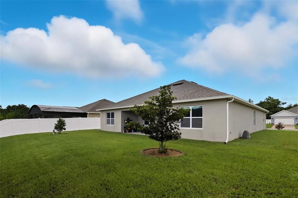 For Sale: $369,000 (4 beds, 2 baths, 2292 Square Feet)