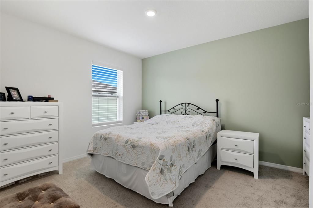 For Sale: $369,000 (4 beds, 2 baths, 2292 Square Feet)