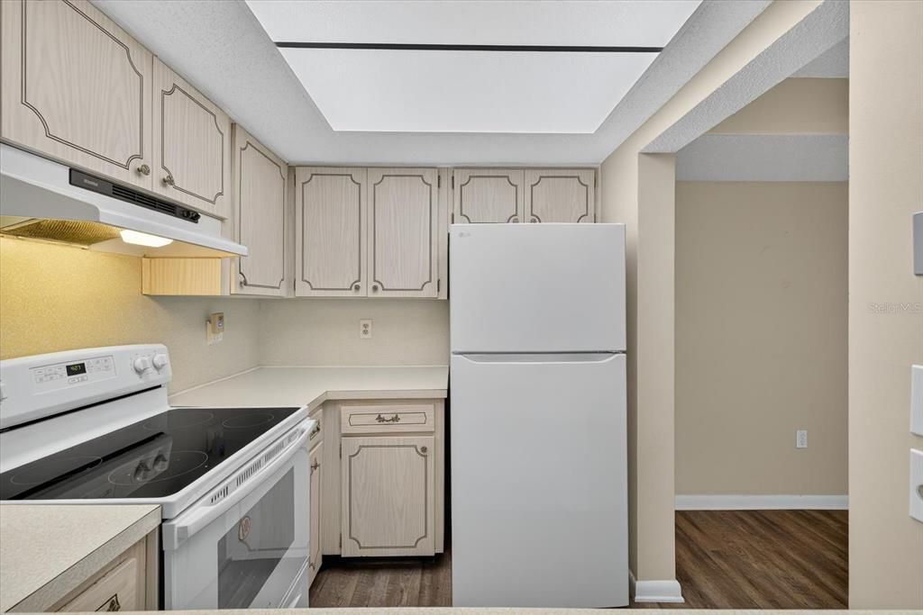 待售: $85,000 (2 贝兹, 2 浴室, 1088 平方英尺)