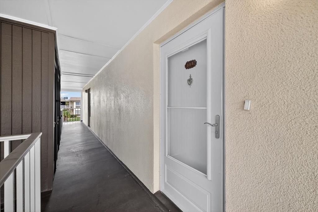 待售: $85,000 (2 贝兹, 2 浴室, 1088 平方英尺)