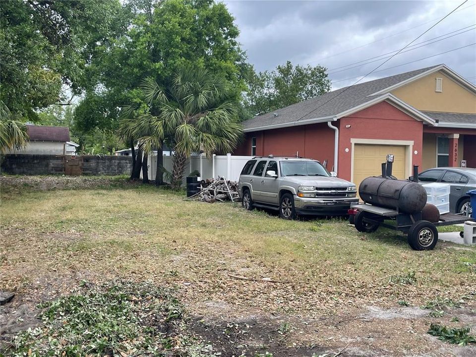 На продажу: $110,000 (0.11 acres)