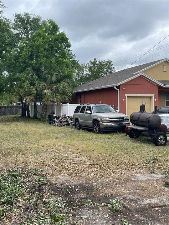 На продажу: $110,000 (0.11 acres)