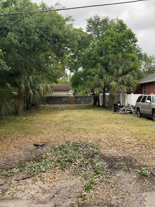 На продажу: $110,000 (0.11 acres)