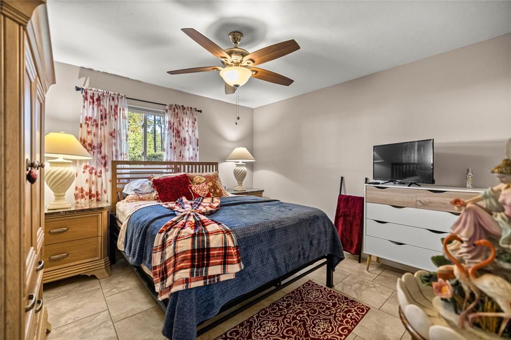 待售: $410,000 (3 贝兹, 2 浴室, 2244 平方英尺)