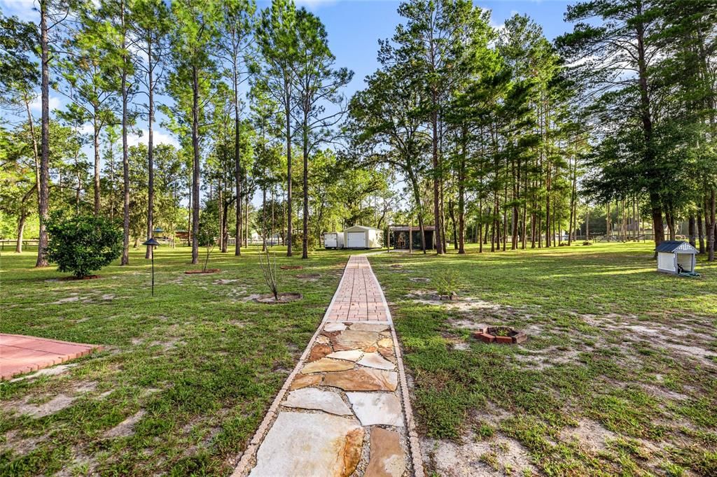 待售: $410,000 (3 贝兹, 2 浴室, 2244 平方英尺)