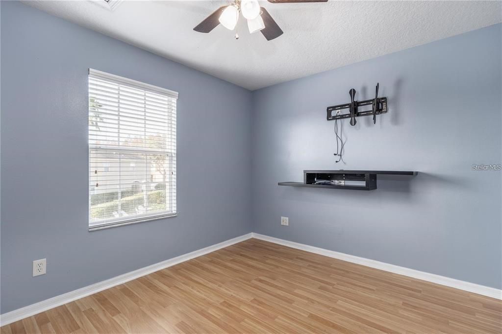 На продажу: $295,000 (3 спален, 2 ванн, 1768 Квадратных фут)