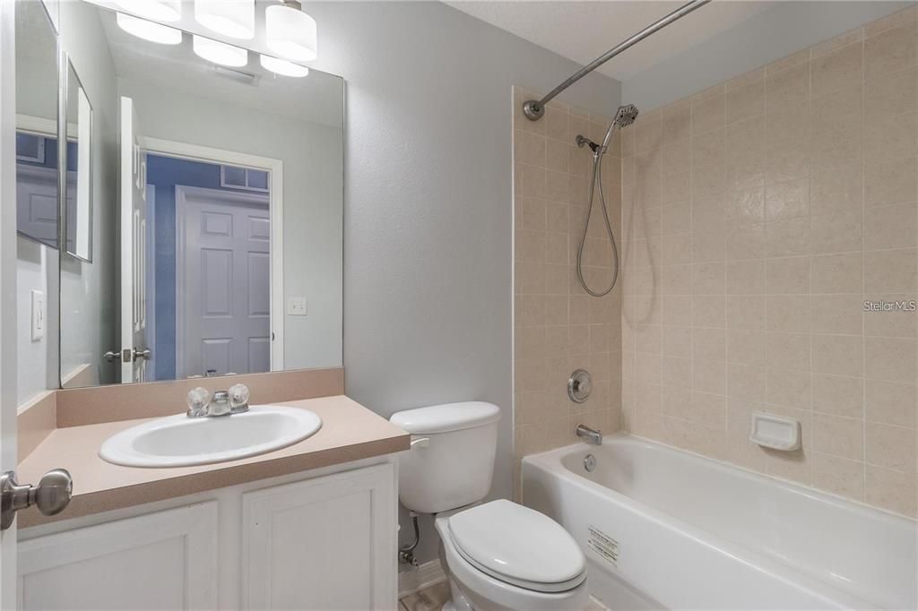 На продажу: $295,000 (3 спален, 2 ванн, 1768 Квадратных фут)