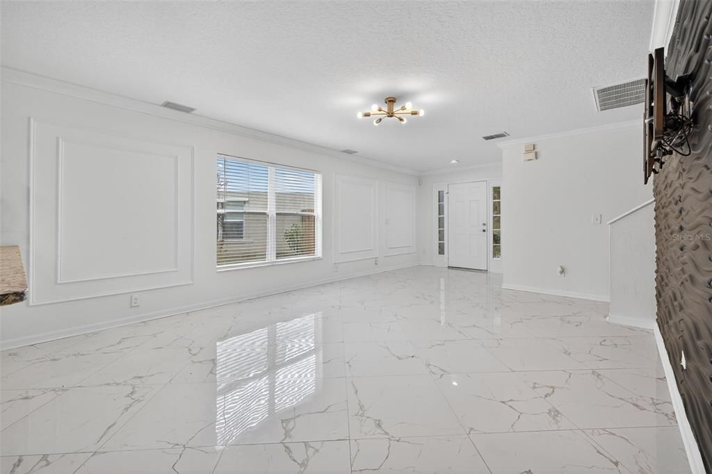 Active With Contract: $389,900 (4 beds, 2 baths, 1422 Square Feet)