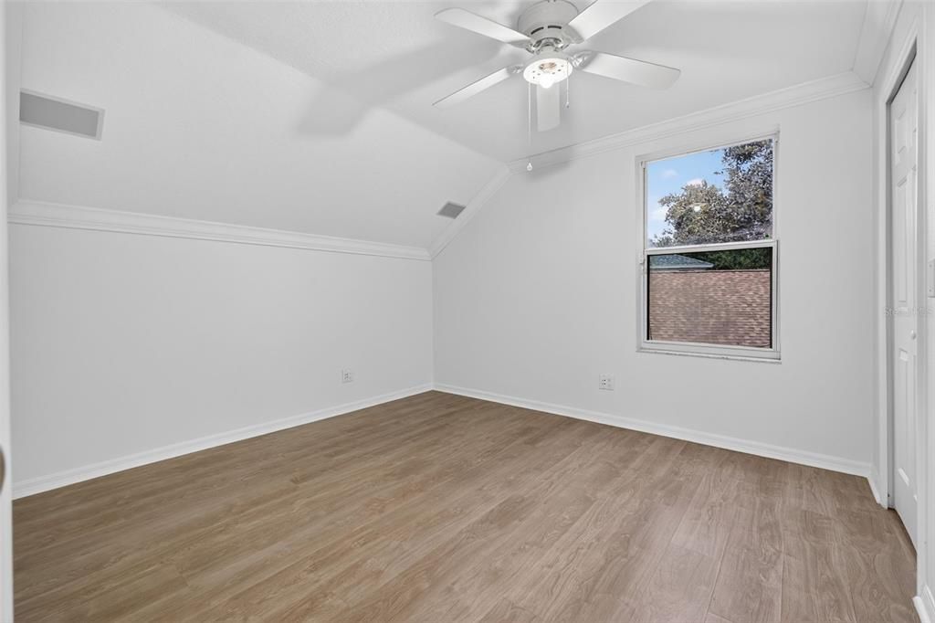 Active With Contract: $389,900 (4 beds, 2 baths, 1422 Square Feet)