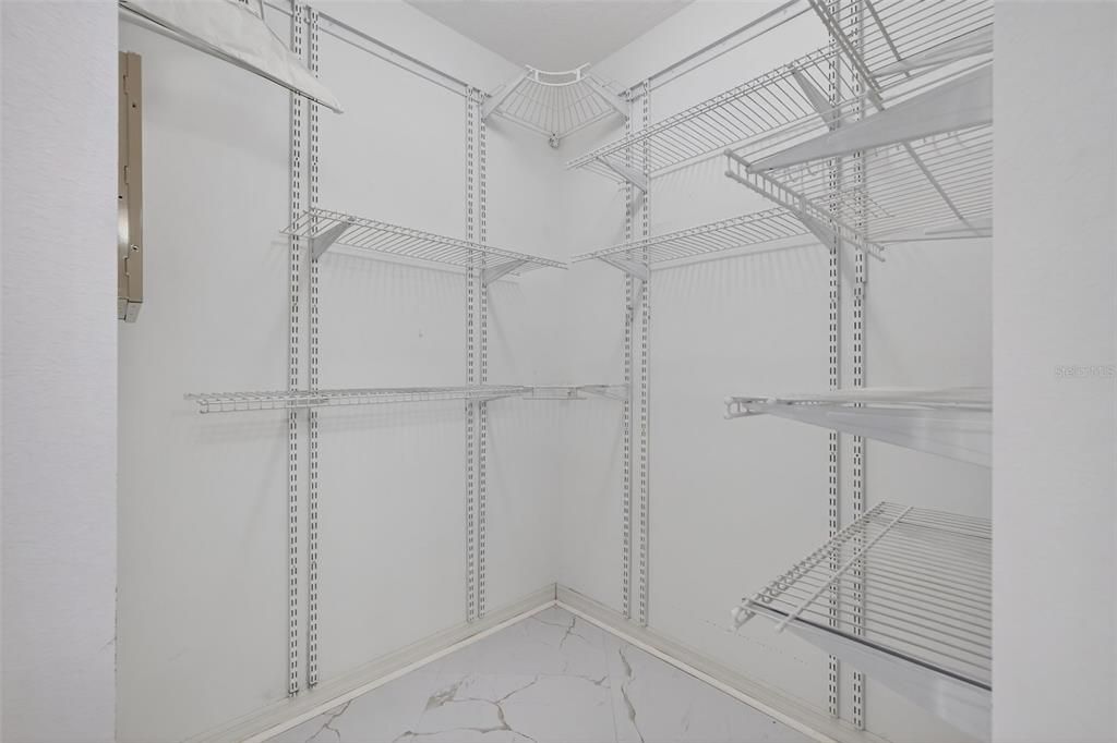 Active With Contract: $389,900 (4 beds, 2 baths, 1422 Square Feet)