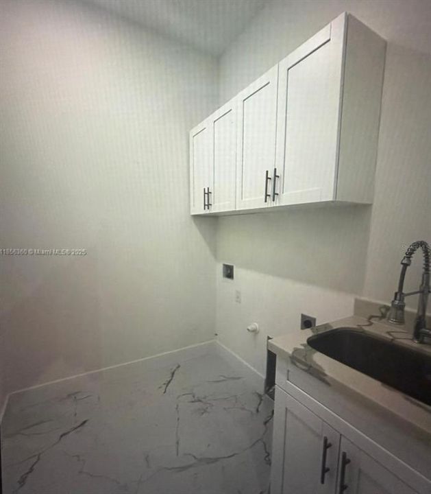 Active With Contract: $415,000 (4 beds, 3 baths, 2016 Square Feet)