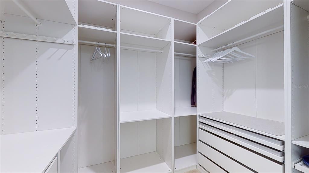 For Sale: $1,780,000 (5 beds, 3 baths, 3441 Square Feet)