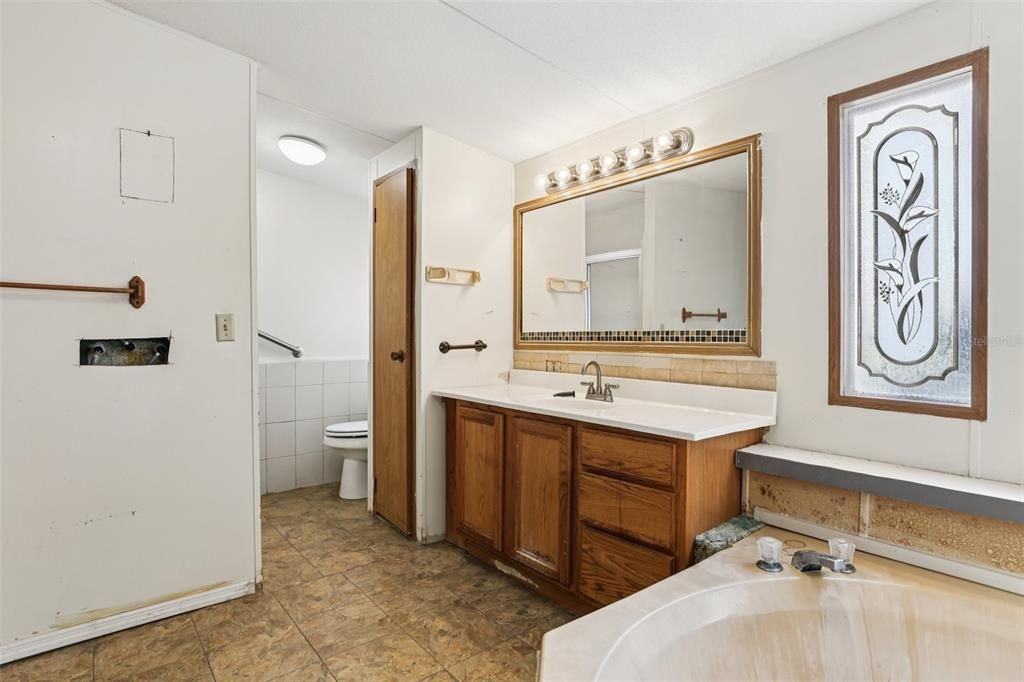 For Sale: $150,000 (4 beds, 2 baths, 2052 Square Feet)