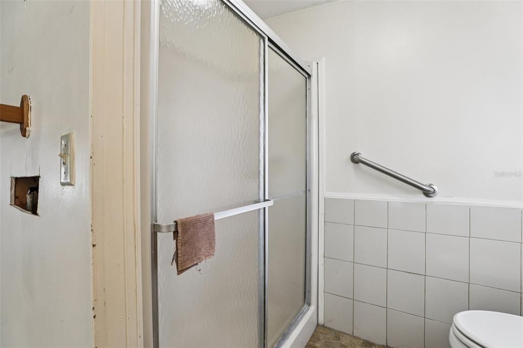 For Sale: $150,000 (4 beds, 2 baths, 2052 Square Feet)