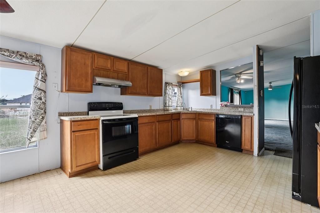 For Sale: $150,000 (4 beds, 2 baths, 2052 Square Feet)