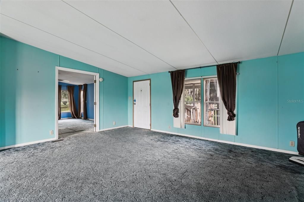 For Sale: $150,000 (4 beds, 2 baths, 2052 Square Feet)