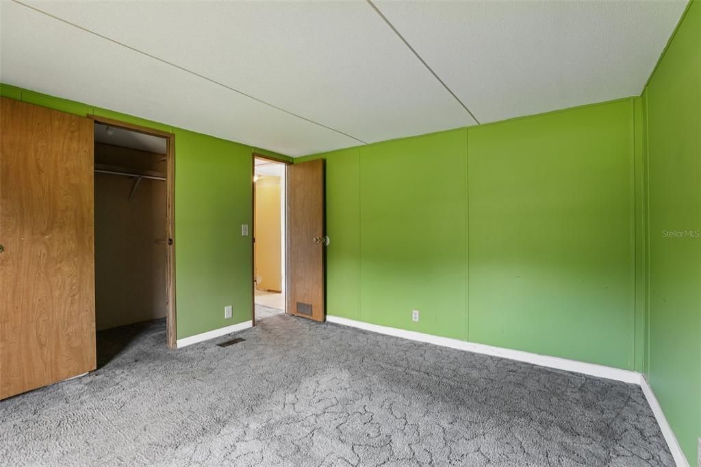 For Sale: $150,000 (4 beds, 2 baths, 2052 Square Feet)