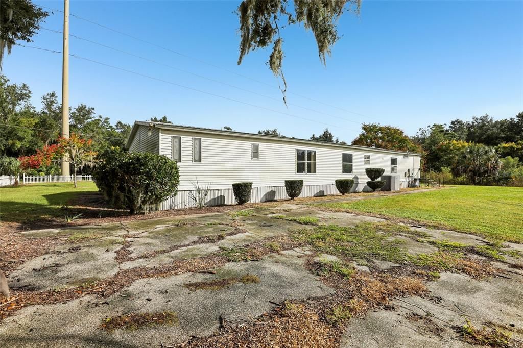 For Sale: $150,000 (4 beds, 2 baths, 2052 Square Feet)