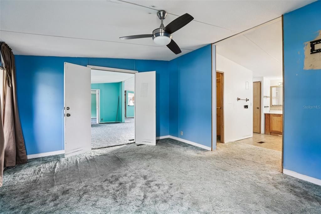 For Sale: $150,000 (4 beds, 2 baths, 2052 Square Feet)