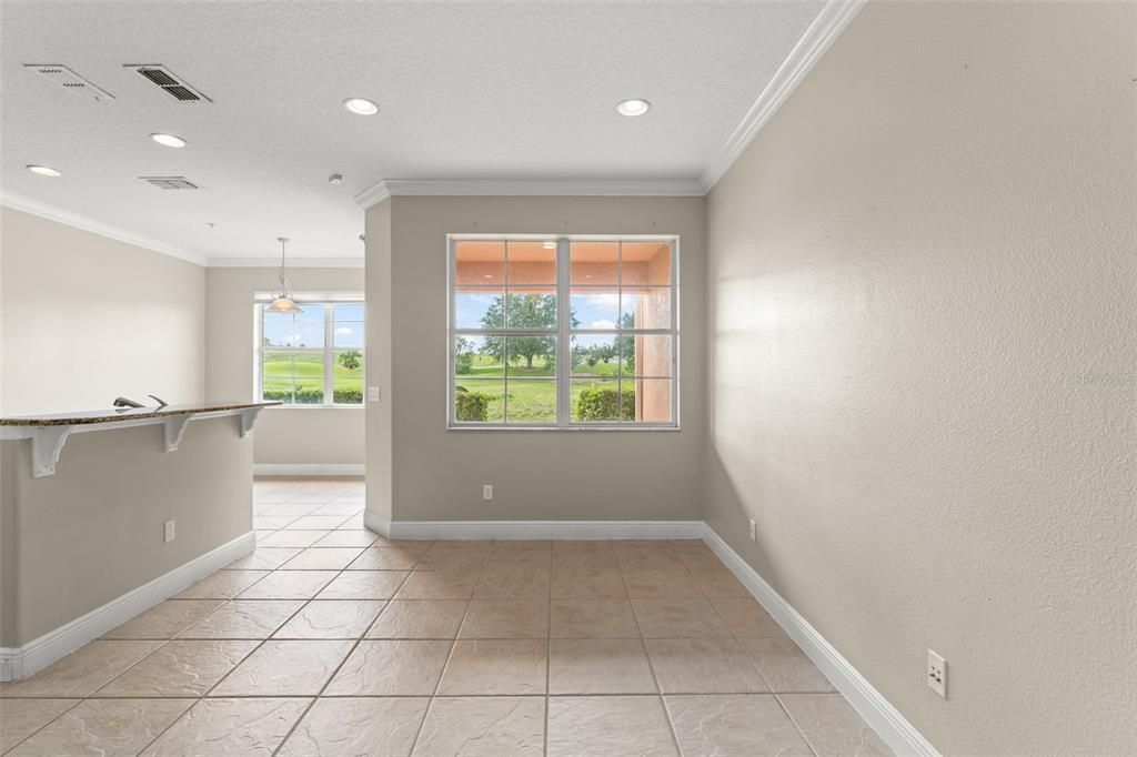 На продажу: $284,900 (3 спален, 2 ванн, 1686 Квадратных фут)