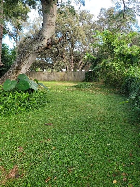 Под контрактом: $190,000 (2 спален, 2 ванн, 1702 Квадратных фут)