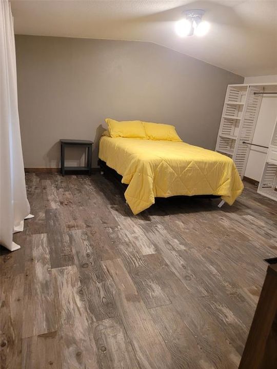 Под контрактом: $190,000 (2 спален, 2 ванн, 1702 Квадратных фут)