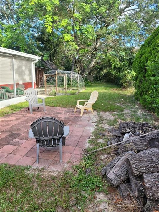 Под контрактом: $190,000 (2 спален, 2 ванн, 1702 Квадратных фут)