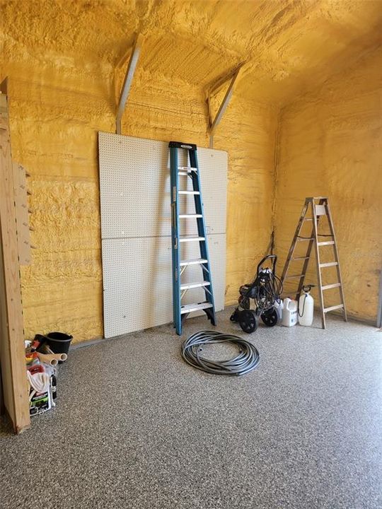 Под контрактом: $190,000 (2 спален, 2 ванн, 1702 Квадратных фут)