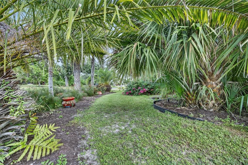 Под контрактом: $270,000 (2 спален, 2 ванн, 1337 Квадратных фут)